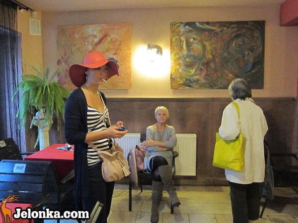 abstrakcyjnie-i-w-kapeluszach-34262