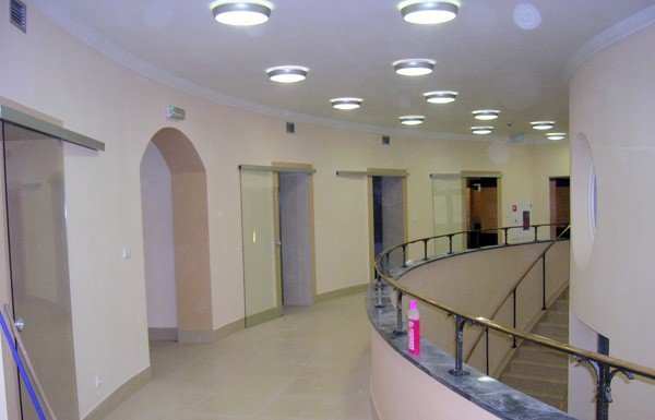 z-katedra-natryskowa-i-kapsua-modosci-spa-przed-otwarciem-34322
