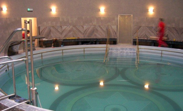 z-katedra-natryskowa-i-kapsua-modosci-spa-przed-otwarciem-34322