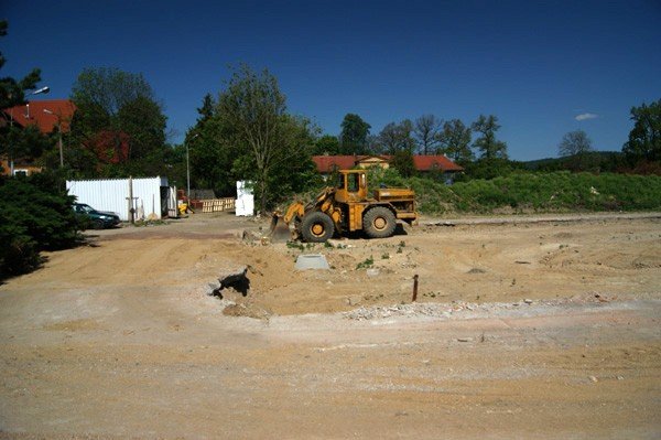 kolejny-parking-w-cieplicach-bez-poslizgu-34325