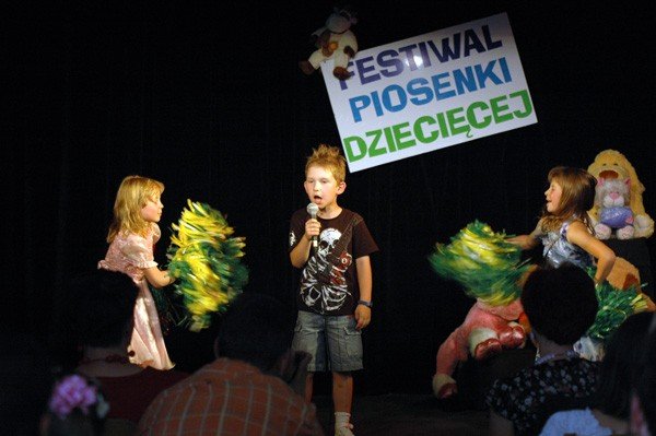 spiewajaco-w-osiedlowym-domu-kultury-34332