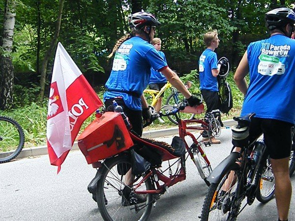 tumy-cyklistow-pojechay-w-xi-paradzie-rowerow-34334