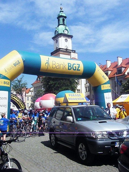 tumy-cyklistow-pojechay-w-xi-paradzie-rowerow-34334