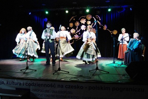 polskoczeska-zabawa-w-muflonie-przy-folkowych-rytmach-34458