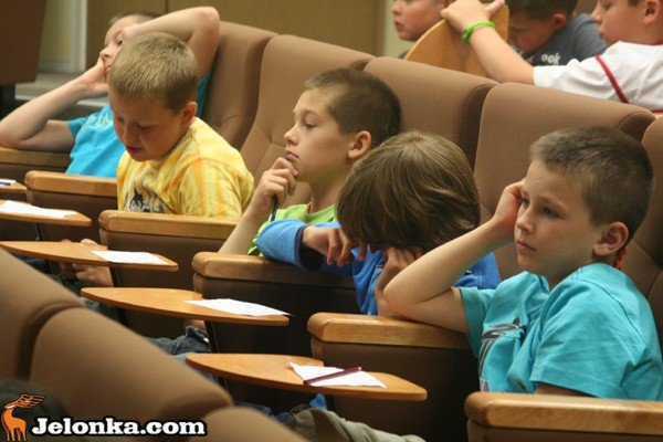 spotkanie-autorskie-z-joanna-maria-chmielewska-tajemniczo-i-basniowo-o-swiecie-34477