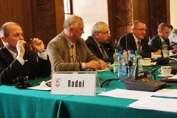 finanse-na-tak-absolutorium-na-tak-po-sesji-w-um-34500