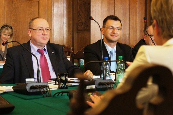 finanse-na-tak-absolutorium-na-tak-po-sesji-w-um-34500
