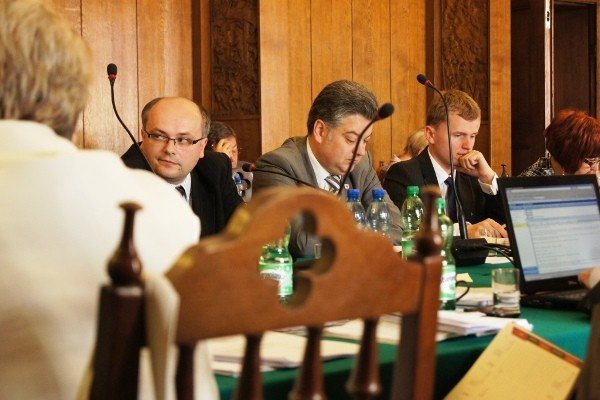 finanse-na-tak-absolutorium-na-tak-po-sesji-w-um-34500