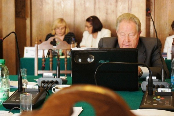 finanse-na-tak-absolutorium-na-tak-po-sesji-w-um-34500