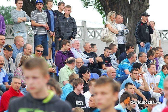 gwiazdy-polskiej-ekstraklasy-zagray-w-swidnickim-meczu-charytatywnym-34579