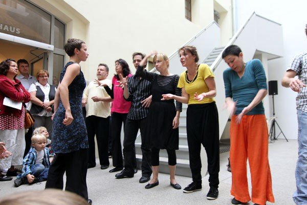 tancem-i-lalka-w-poszukiwaniu-wspolnej-ekspresji-34585