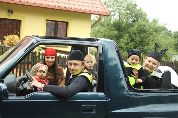 korowod-radosci-przeszed-przez-wojcieszow-34592