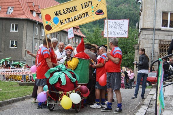 korowod-radosci-przeszed-przez-wojcieszow-34592