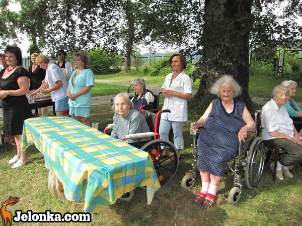 rotarianie-pomogli-seniorom-34652