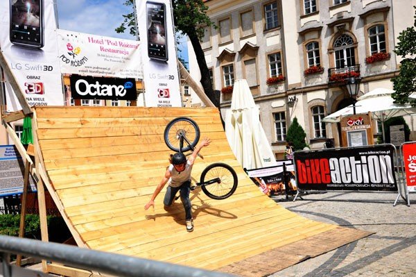 ekstremalne-pokazy-rowerowe-34663