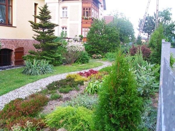 pod-chojnikiem-ogrody-sa-jak-malowane-34722