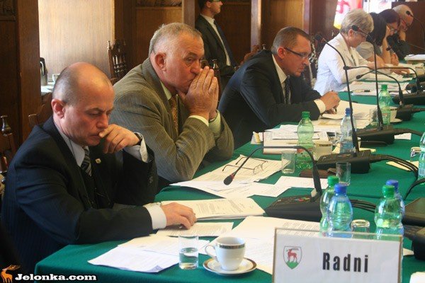 wyzsza-stawka-za-wyzywienie-w-zobku-i-drozsze-bilety-po-sesji-w-um-34729