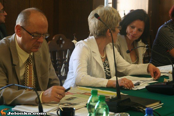 wyzsza-stawka-za-wyzywienie-w-zobku-i-drozsze-bilety-po-sesji-w-um-34729
