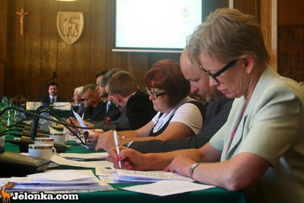 wyzsza-stawka-za-wyzywienie-w-zobku-i-drozsze-bilety-po-sesji-w-um-34729