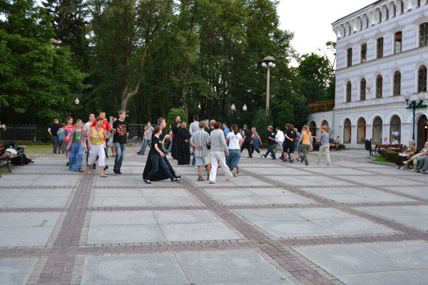 flashmob-zakonny-w-cieplicach-roztanczona-ewangelia-34738