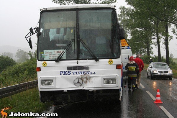 slisko-na-drogach-autobusem-w-busa-34829