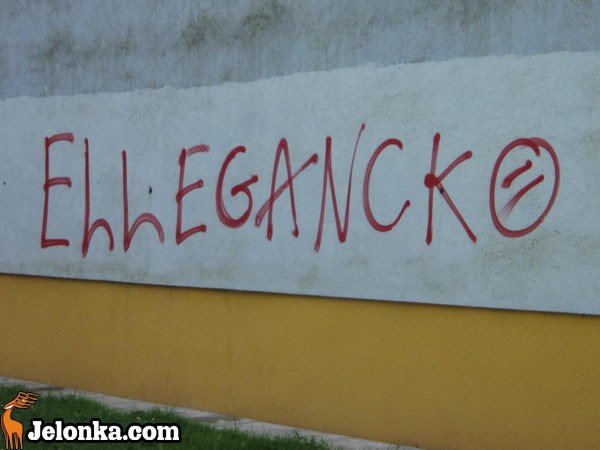 pobi-ochroniarza-i-pobazgra-sprejem-blokowiska-34849