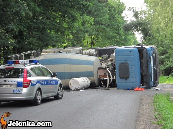 betoniarka-w-opaach-droga-zablokowana-34886