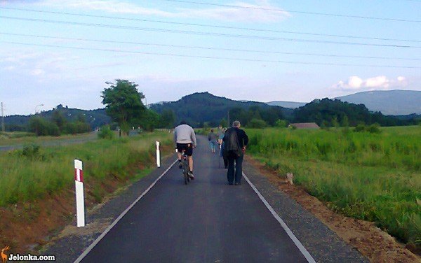 budowa-drogi-rowerowej-na-finiszu-34895