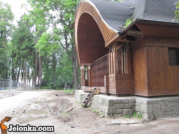 park-zdrojowy-rewitalizowany-podtapiany-i-dewastowany-34903