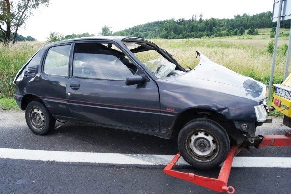 dachowanie-i-wypadek-motocyklowy-w-siedlecinie-wskutek-rozlanego-oleju-34912