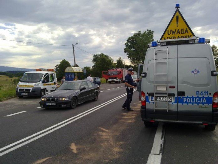 dachowanie-i-wypadek-motocyklowy-w-siedlecinie-wskutek-rozlanego-oleju-34912
