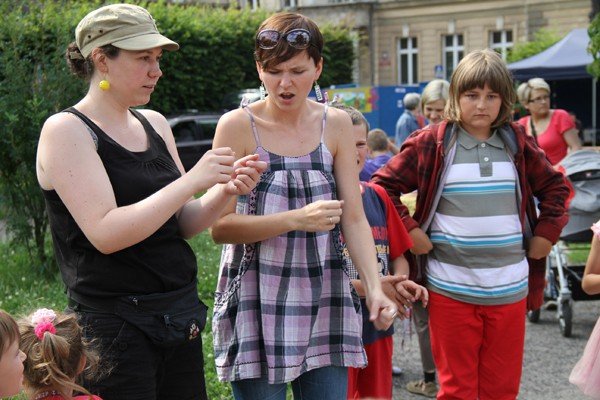 skok-w-blok-ucieczka-w-swiat-sztuki-i-teatru-34965