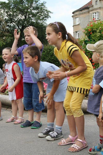 skok-w-blok-ucieczka-w-swiat-sztuki-i-teatru-34965
