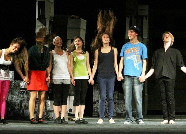 lato-w-teatrze-nie-przegap-pokazow-medioracji-35023