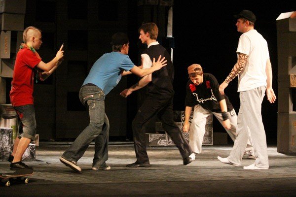 lato-w-teatrze-nie-przegap-pokazow-medioracji-35023