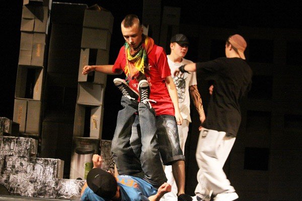 lato-w-teatrze-nie-przegap-pokazow-medioracji-35023