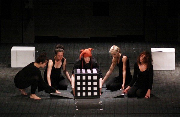 tort-z-medioracja-na-fina-teatralnej-przygody-35044
