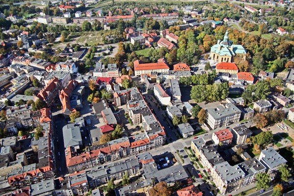 W Jeleniej Górze doliczono się 1.154 ton wyrobów azbestowych, głównie w postaci pokrycia dachów.