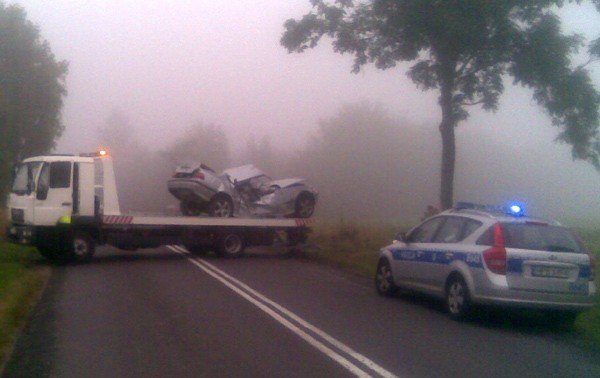 tragiczny-wypadek-pod-chmieleniem-dwie-osoby-nie-zyja-35093