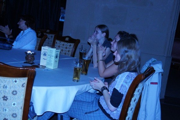 zapaki-rozpaliy-publike-po-wystepie-w-oriencie-35110