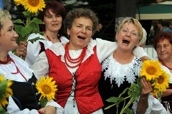 izerska-gala-folkloru-w-mirsku-pod-szczesliwa-trzynastka-35164