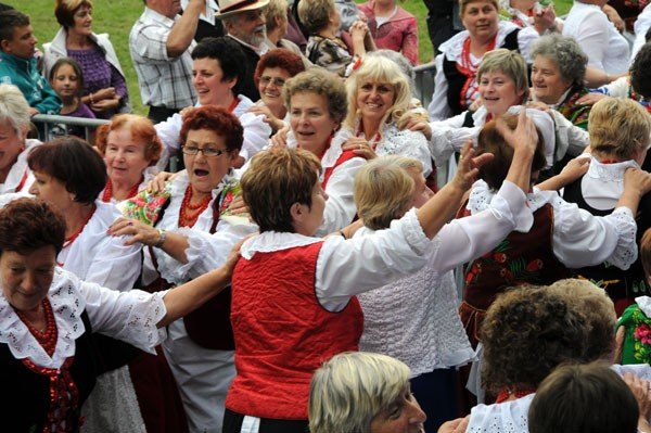 izerska-gala-folkloru-w-mirsku-pod-szczesliwa-trzynastka-35164