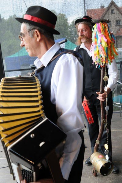 izerska-gala-folkloru-w-mirsku-pod-szczesliwa-trzynastka-35164