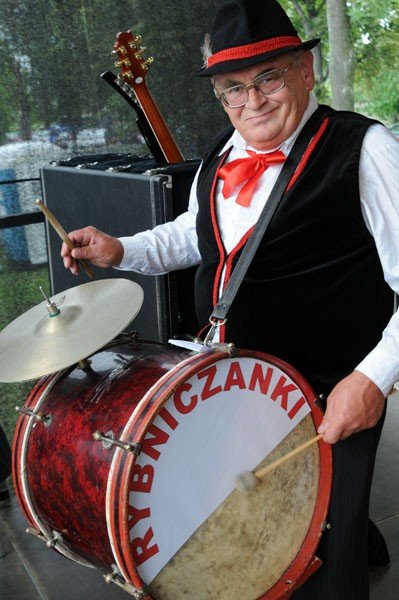 izerska-gala-folkloru-w-mirsku-pod-szczesliwa-trzynastka-35164