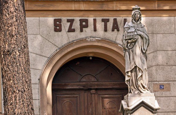 dawny-szpital-w-cieplicach-w-zaniedbaniu-35189