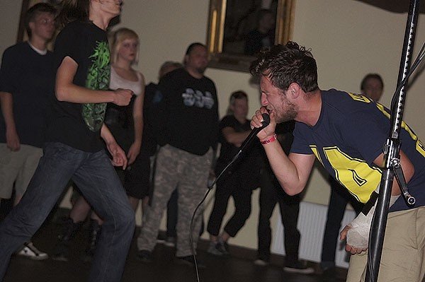 hardcore-pierwsza-klasa-po-koncercie-sriking-justice-35197
