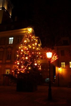 swiateczny-nastroj-na-placu-ratuszowym-3520