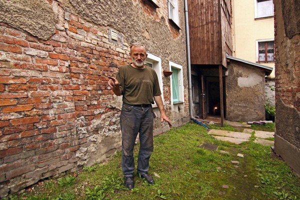 zaby-i-szczury-w-piwnicy-na-zjednoczenia-narodowego-35222