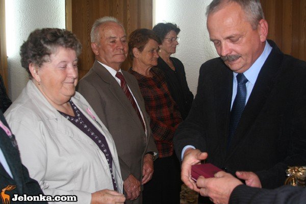 trwaja-przy-sobie-od-ponad-po-wieku-35228