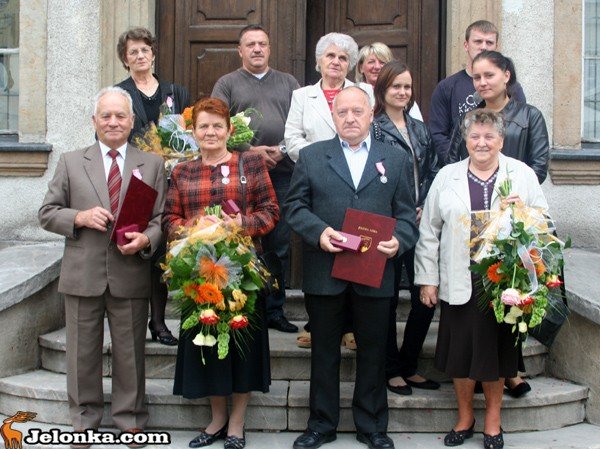 trwaja-przy-sobie-od-ponad-po-wieku-35228